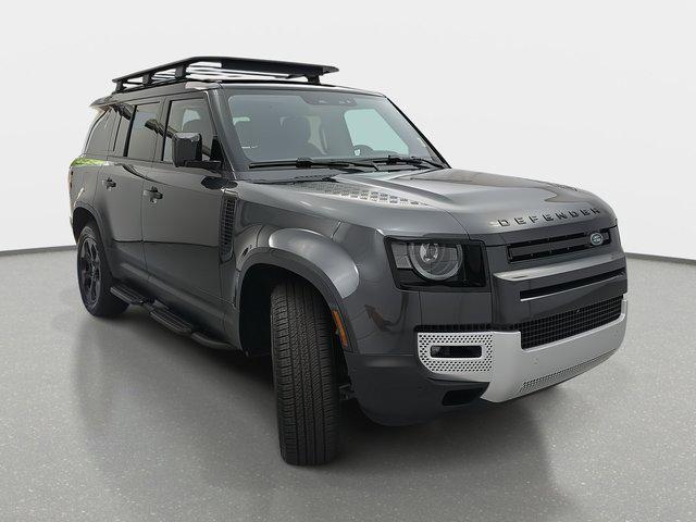 Land Rover Defender 2025