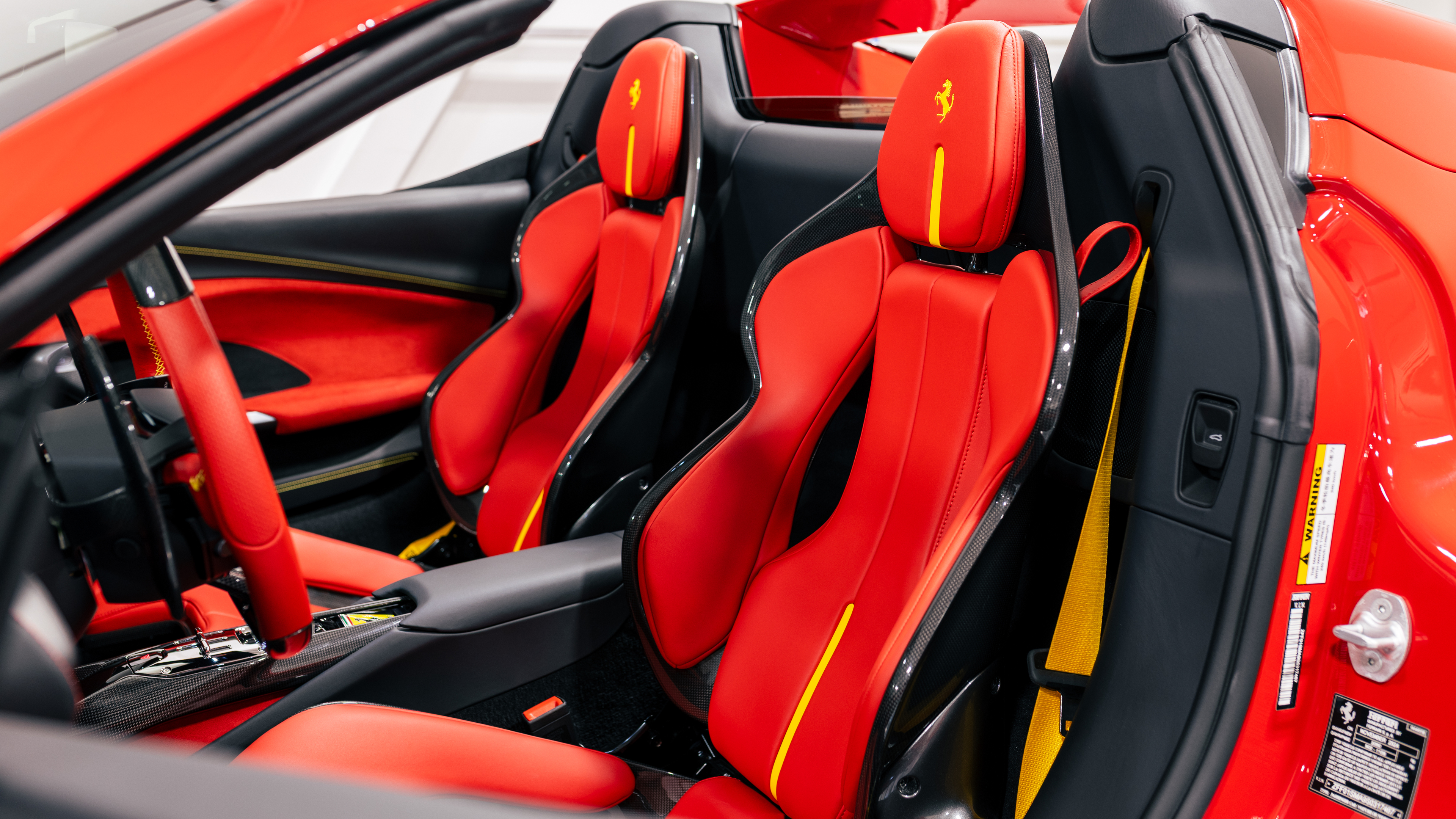 Ferrari 296 GTS 2025