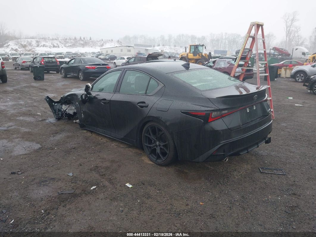 Lexus IS 2025