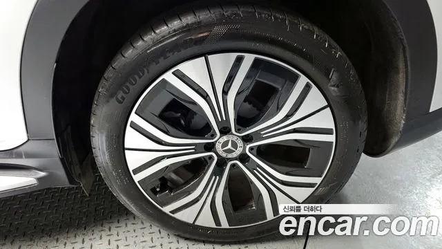 Mercedes-Benz EQE 2024