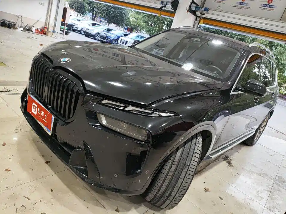 BMW X7 2023