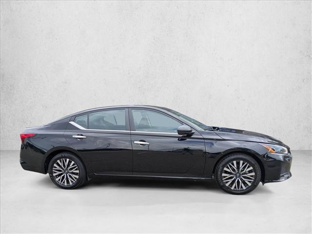 Nissan Altima 2024