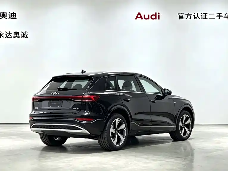 Audi e-tron 2025