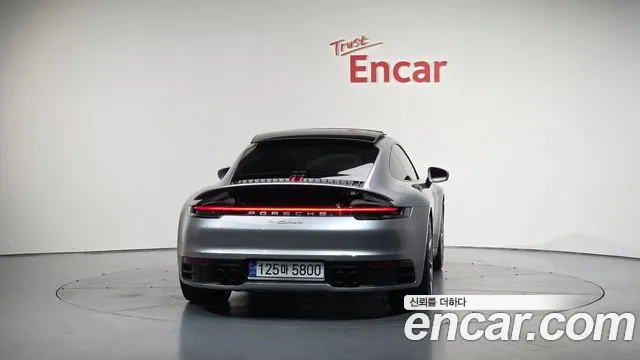 Porsche 911 2021