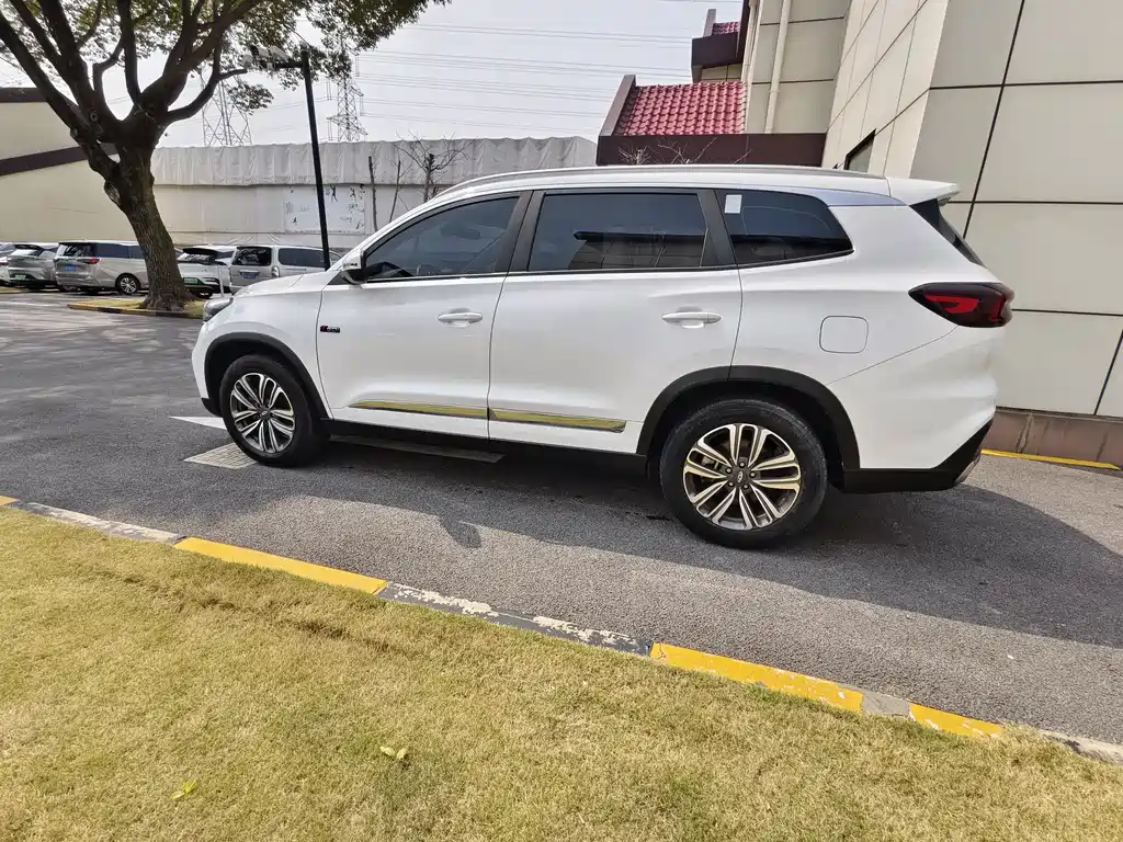 CHERY Tiggo 8 2021