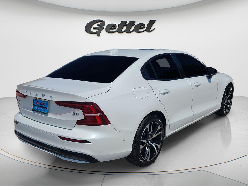 Volvo S60 2023