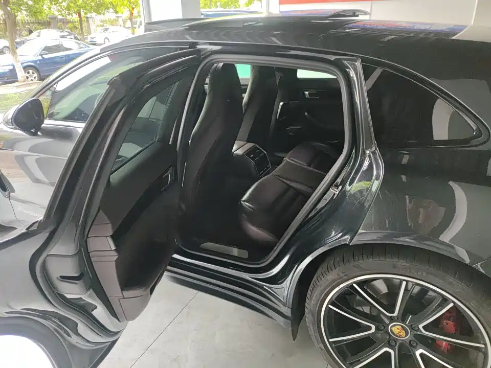 Porsche Panamera 2022