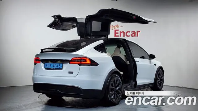 Tesla Model X 2023