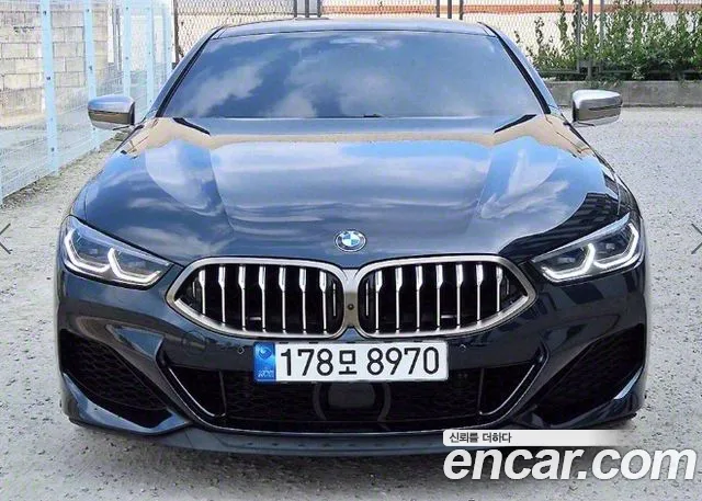 BMW 8 серии 2022