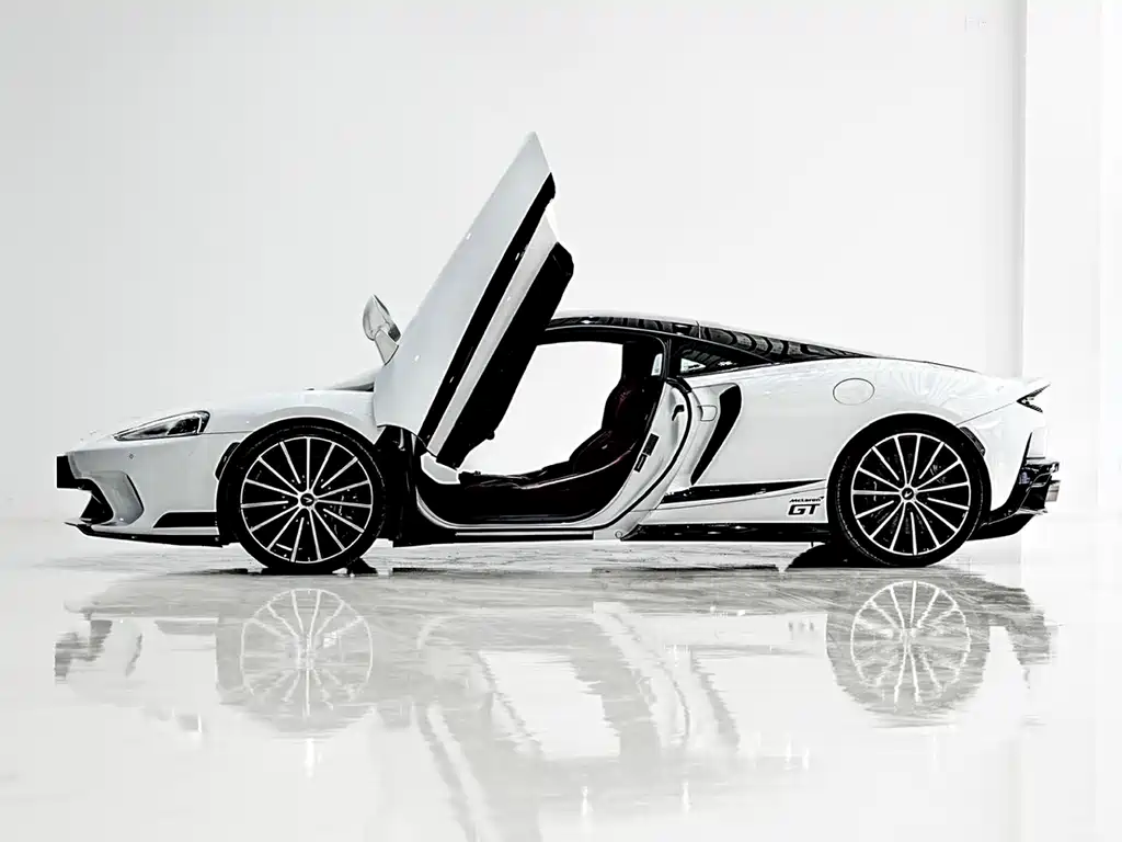 McLaren GT 2023