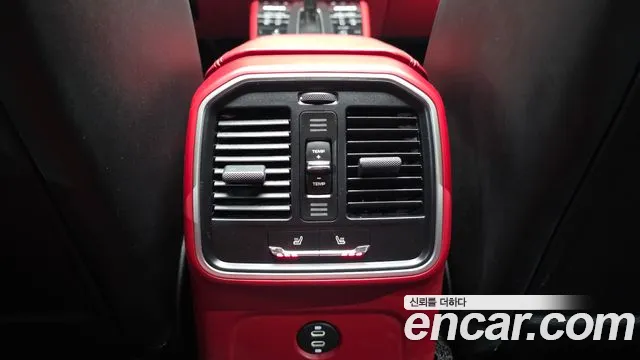Porsche Macan 2024