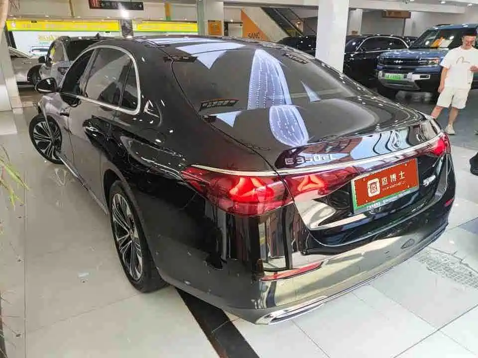 Mercedes-Benz E-Класс 2025