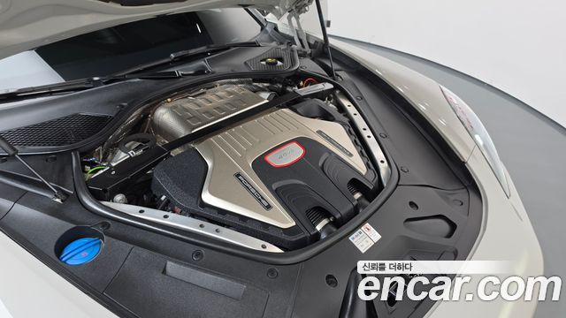 Porsche Panamera 2021
