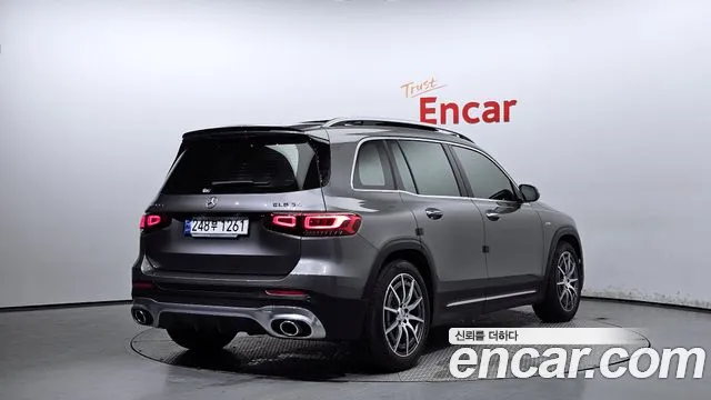 Mercedes-Benz GLB 2023
