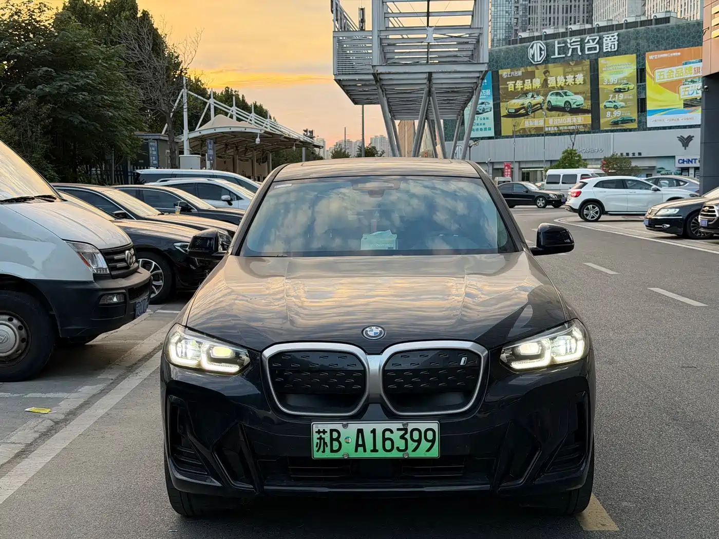 BMW iX3 2024