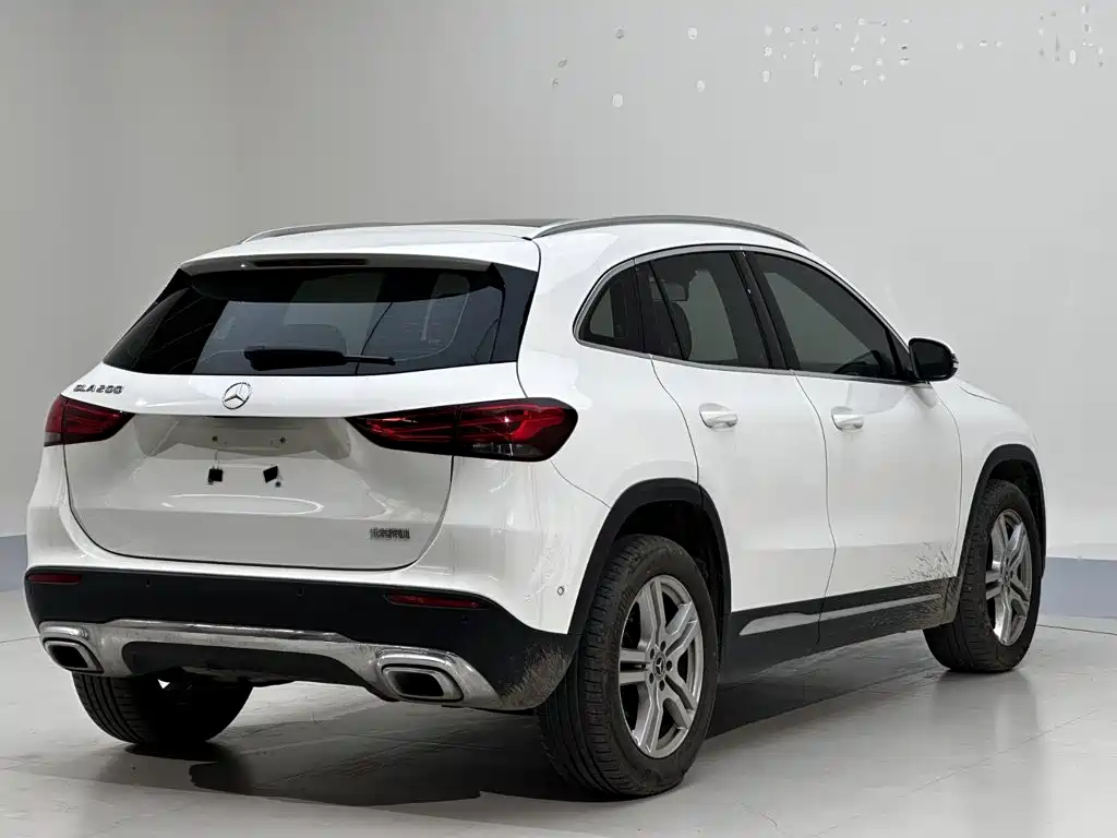 Mercedes-Benz GLA 2021