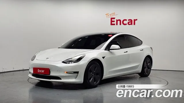 Tesla Model 3 2022