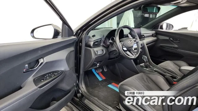 Hyundai Veloster 2021