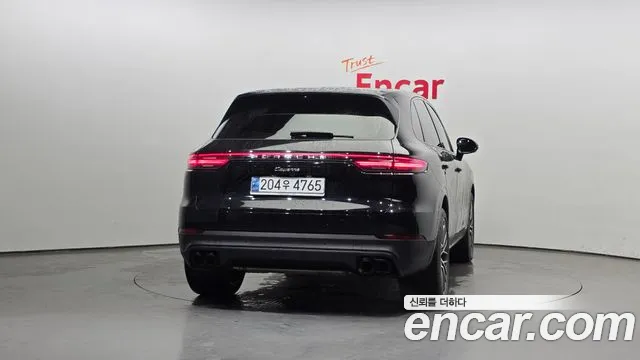 Porsche Cayenne 2021