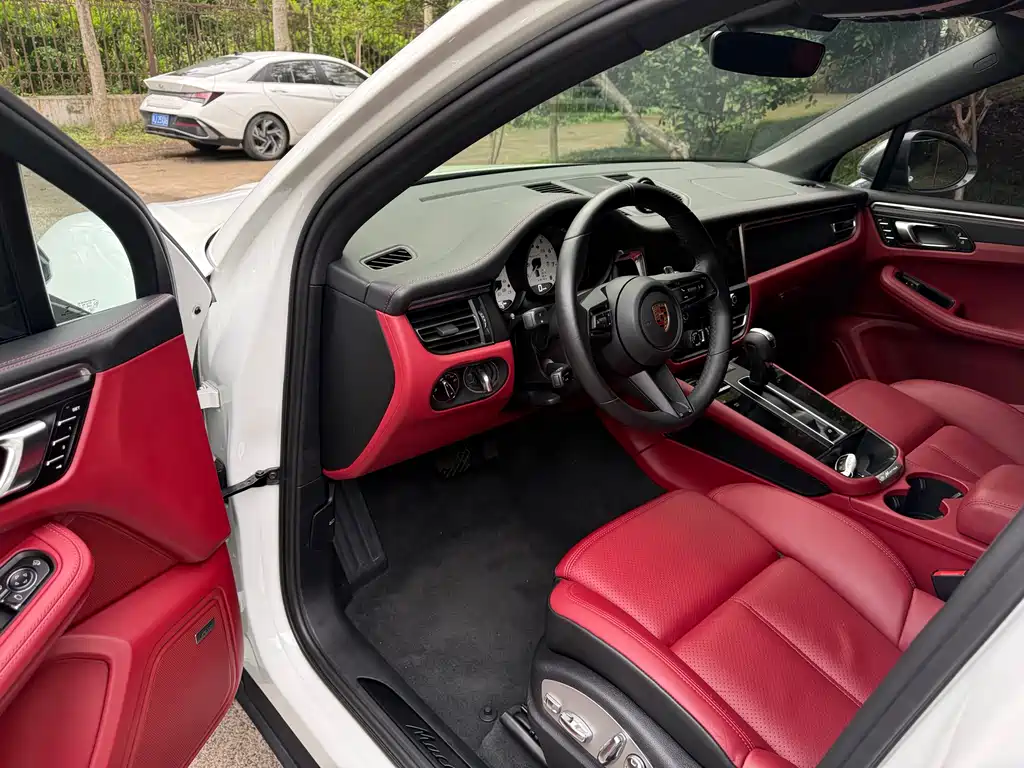 Porsche Macan 2023
