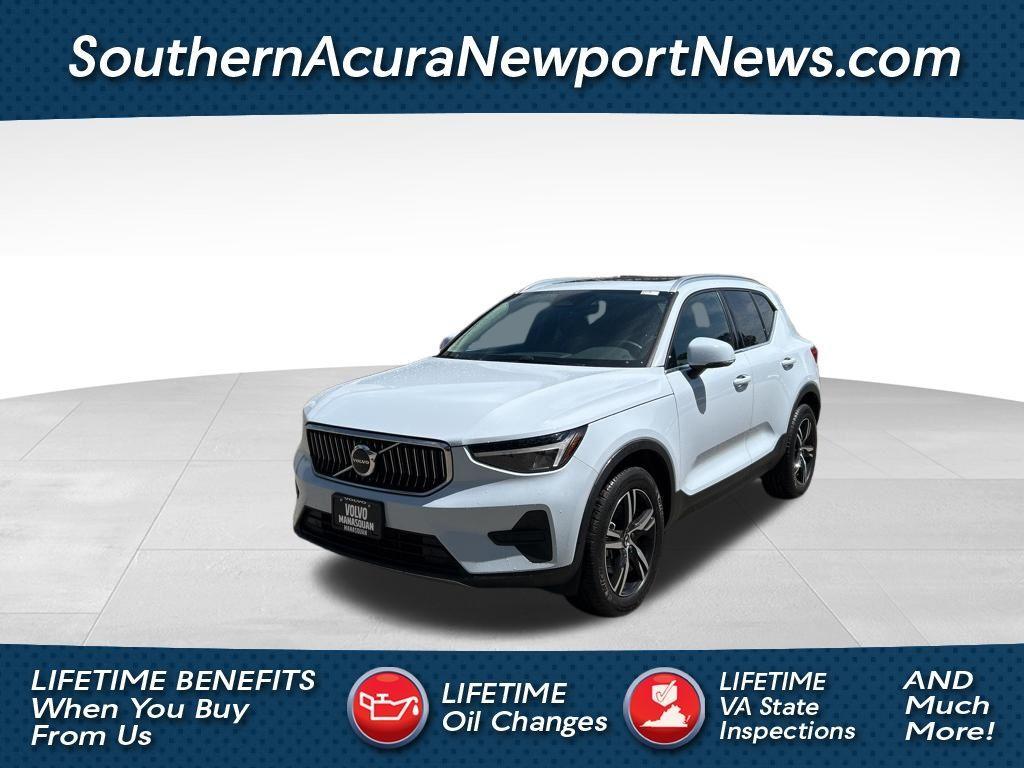 Volvo XC40 2025