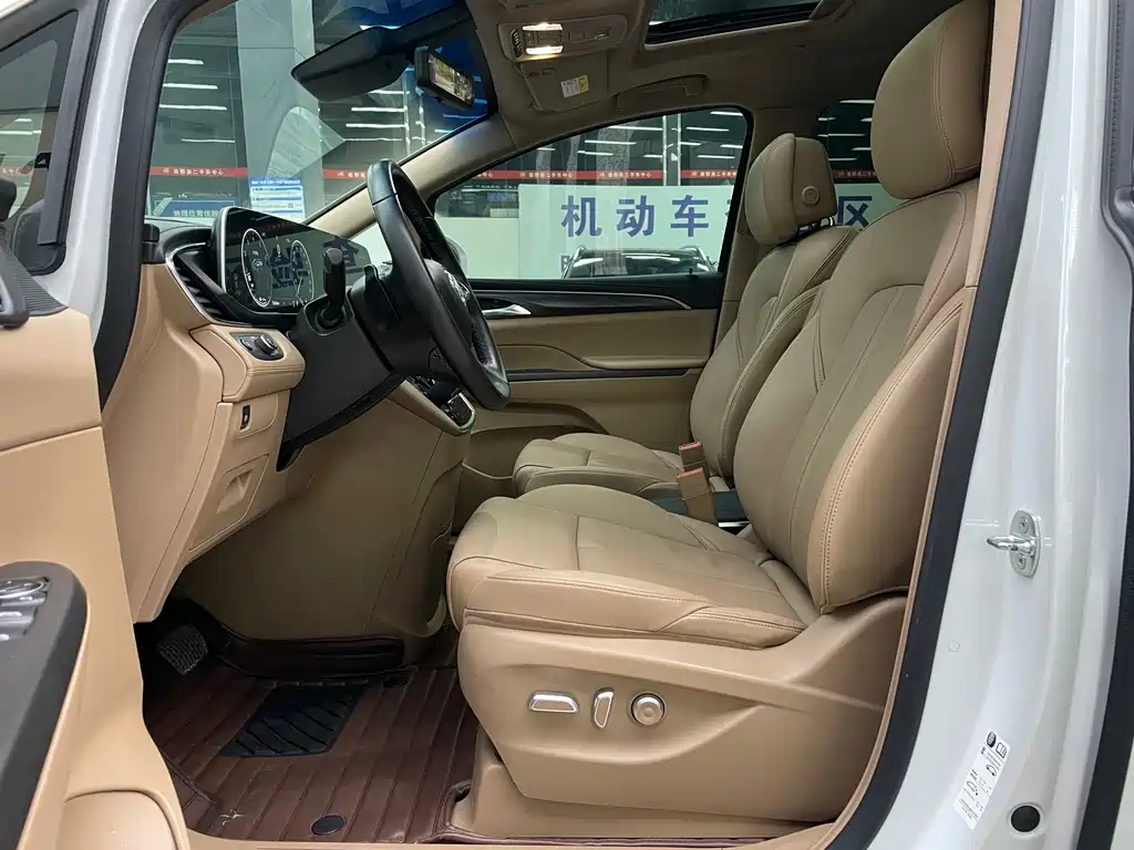 Buick GL8 2021