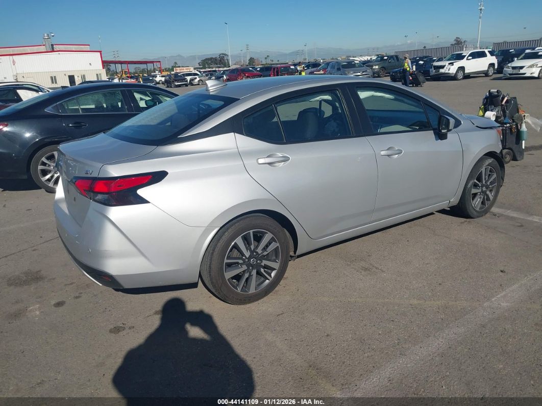 Nissan Versa 2022