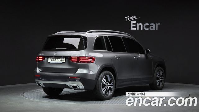 Mercedes-Benz GLB 2024