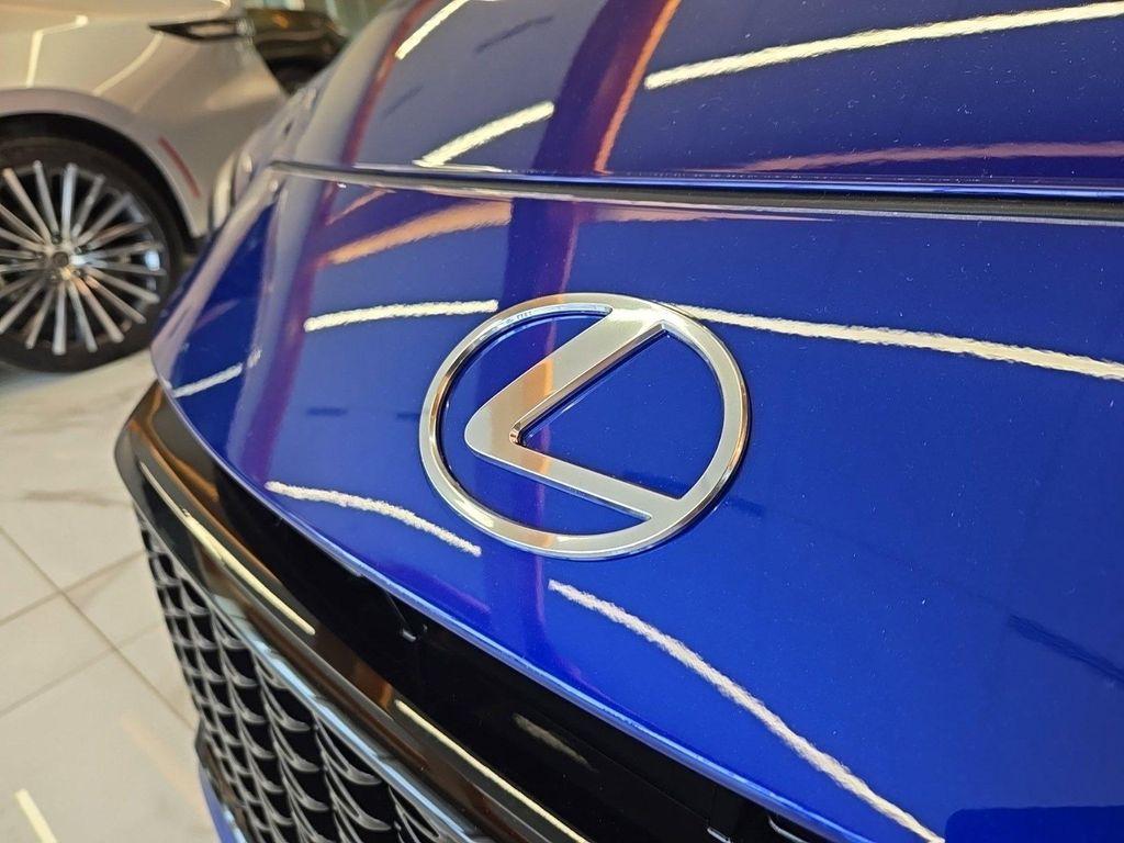Lexus IS 2026