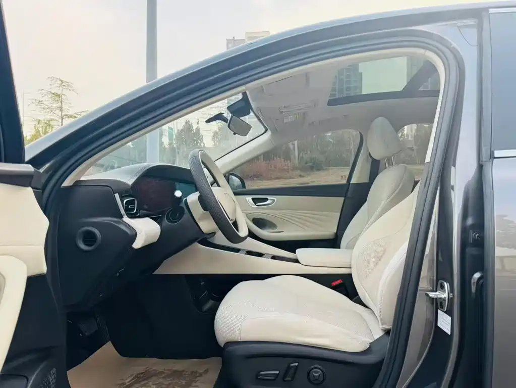 Roewe D7 2024