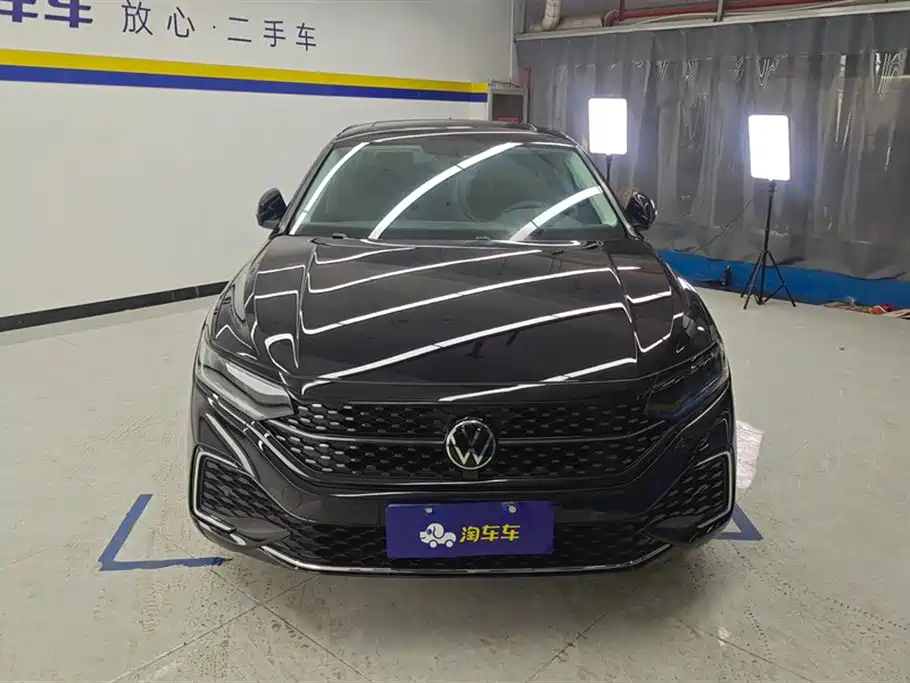 Volkswagen Passat 2022