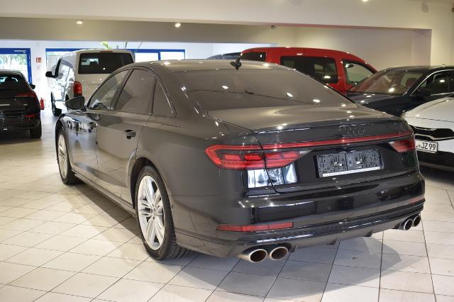 Audi S8 2021