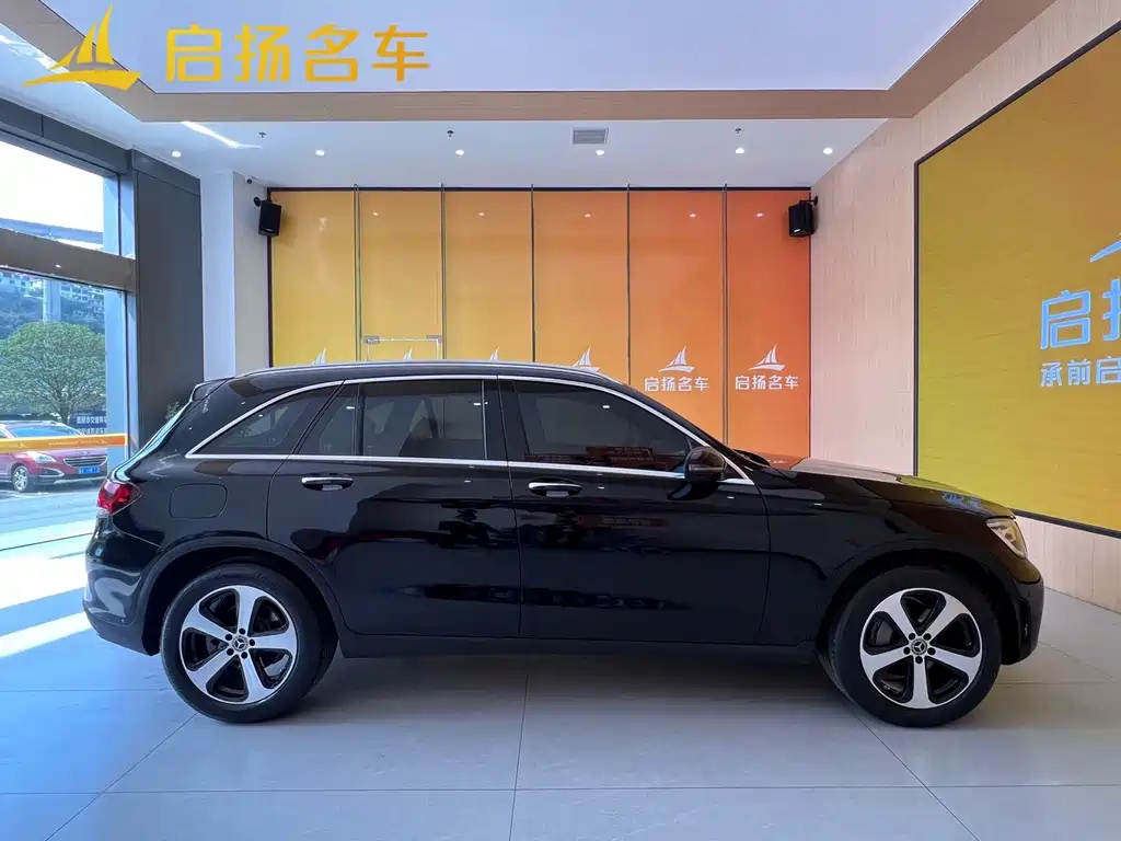 Mercedes-Benz GLC 2023
