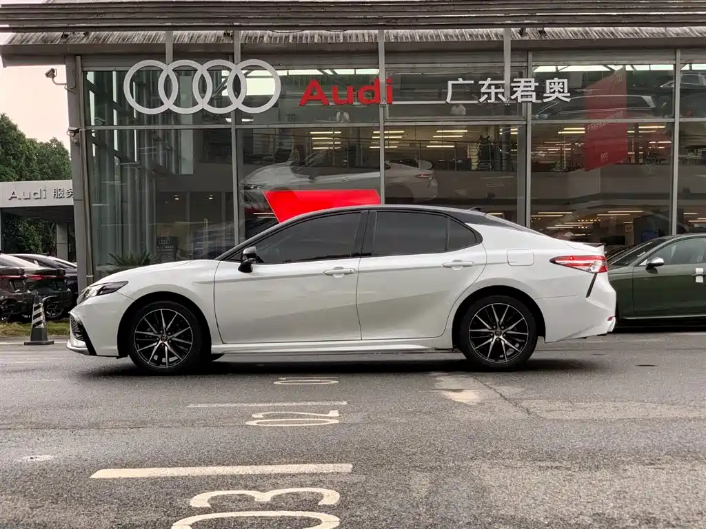Toyota Camry 2022