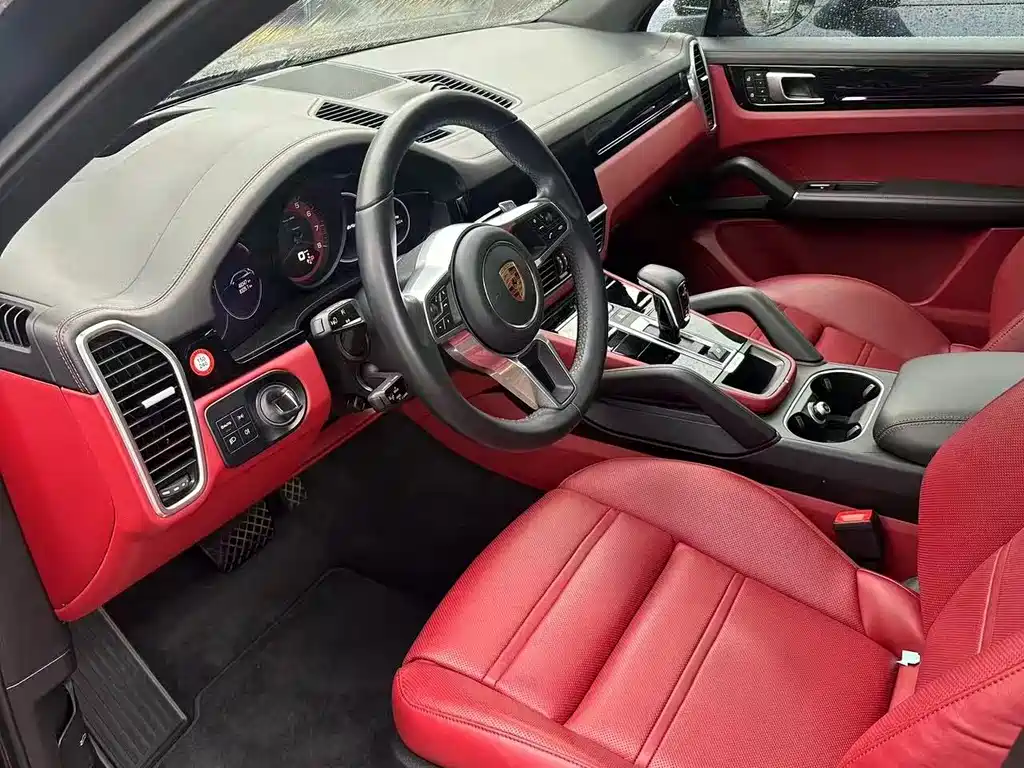 Porsche Cayenne 2022