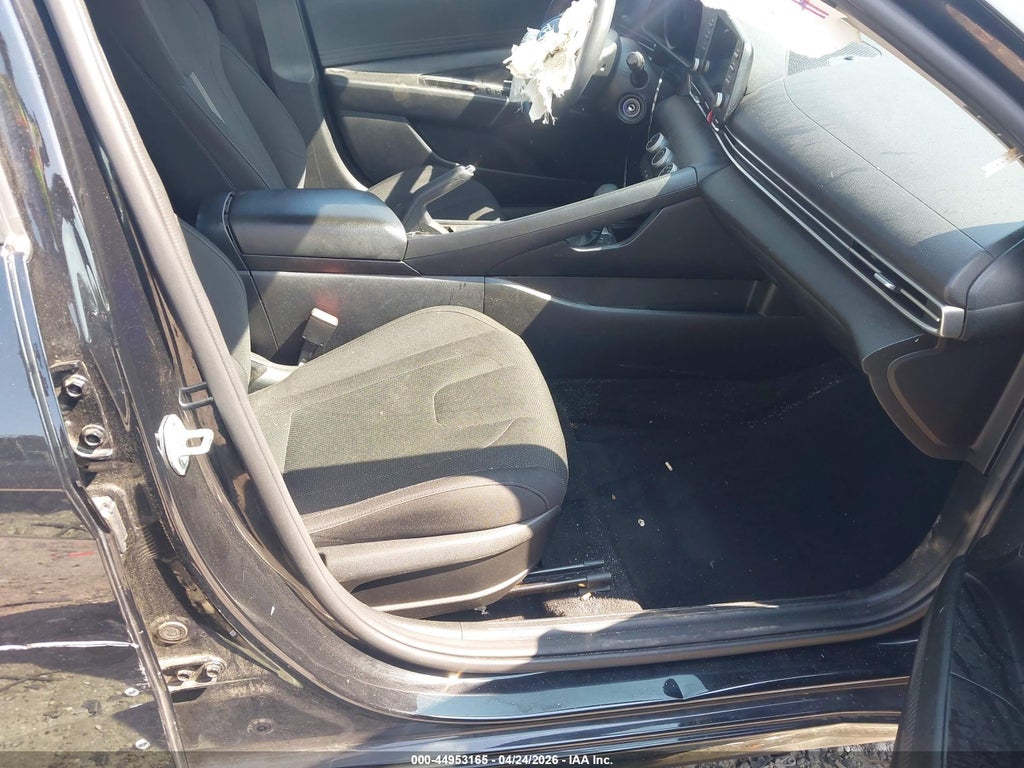 Hyundai Elantra 2021