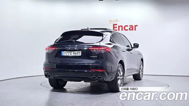 Maserati Levante 2022