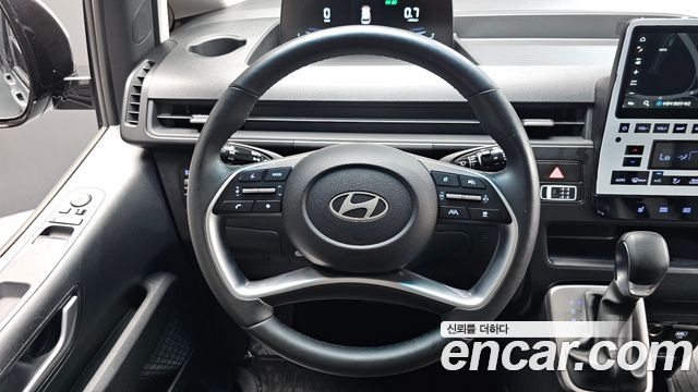 Hyundai Staria 2025