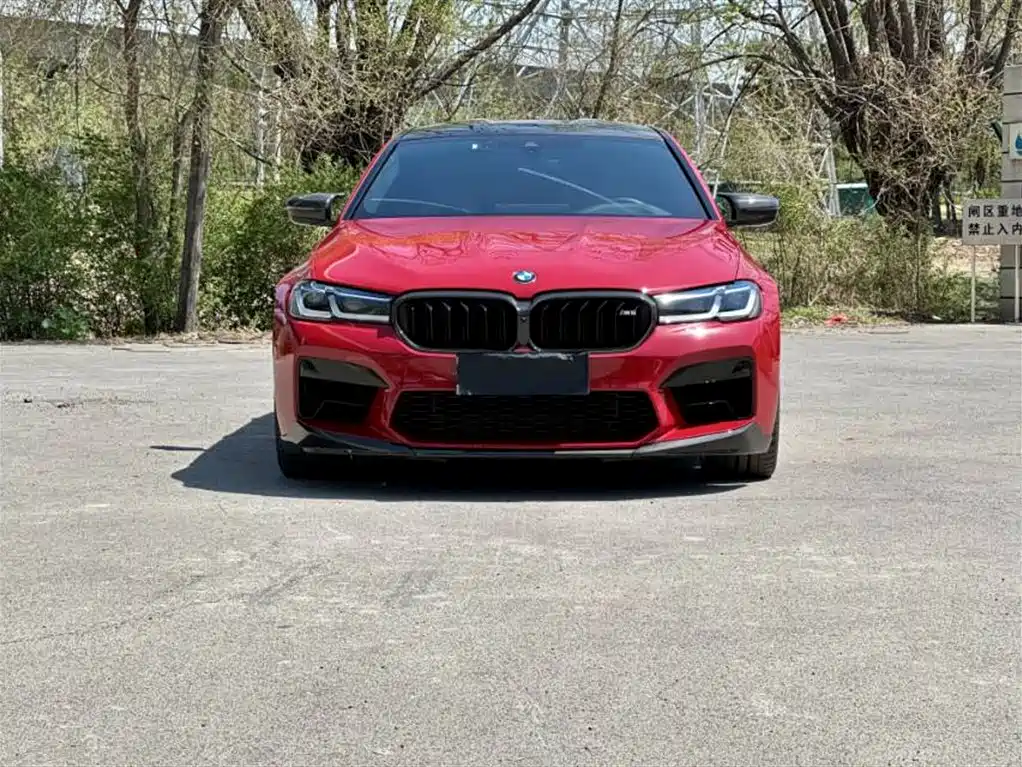 BMW M5 2022