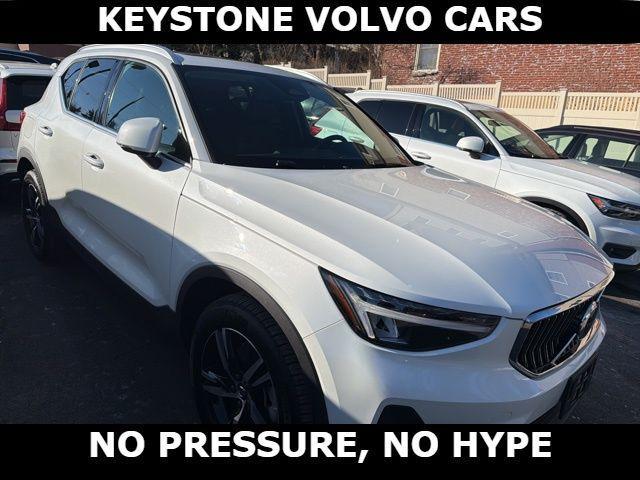 Volvo XC40 2025