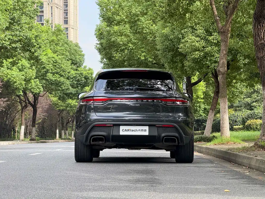 Porsche Macan 2021