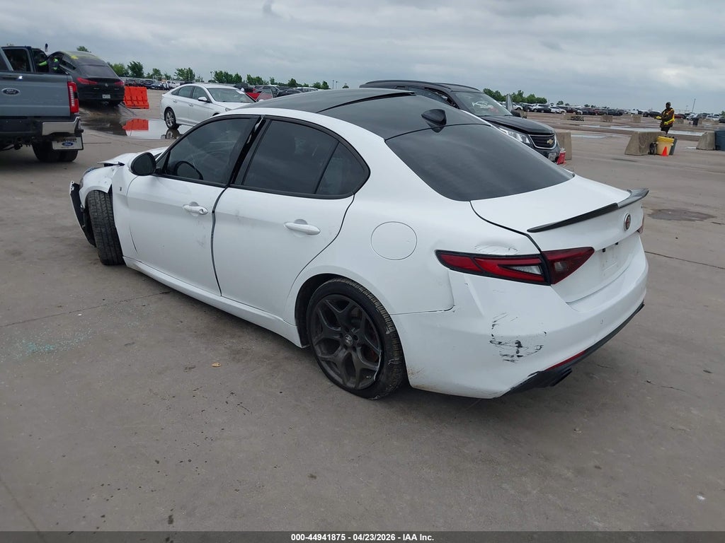 Alfa Romeo Giulia 2022