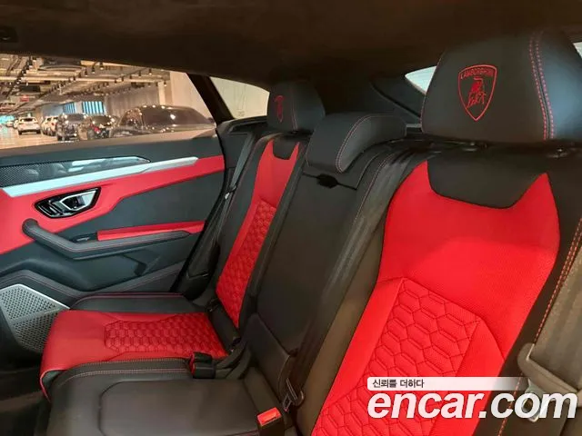 Lamborghini Urus 2021