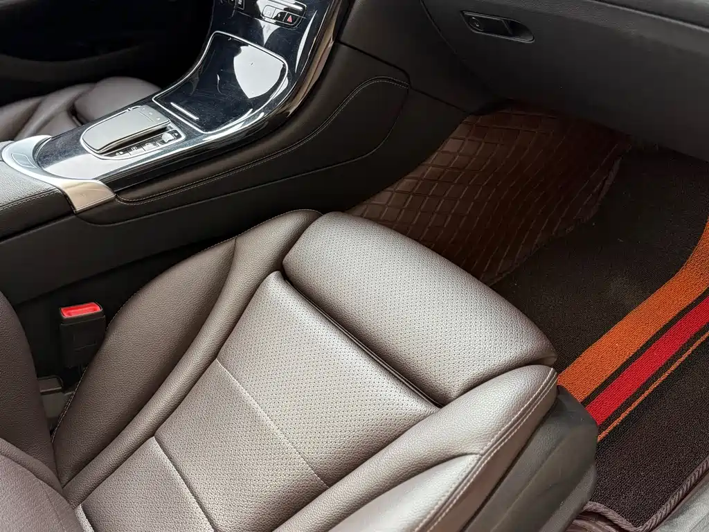 Mercedes-Benz GLC 2021