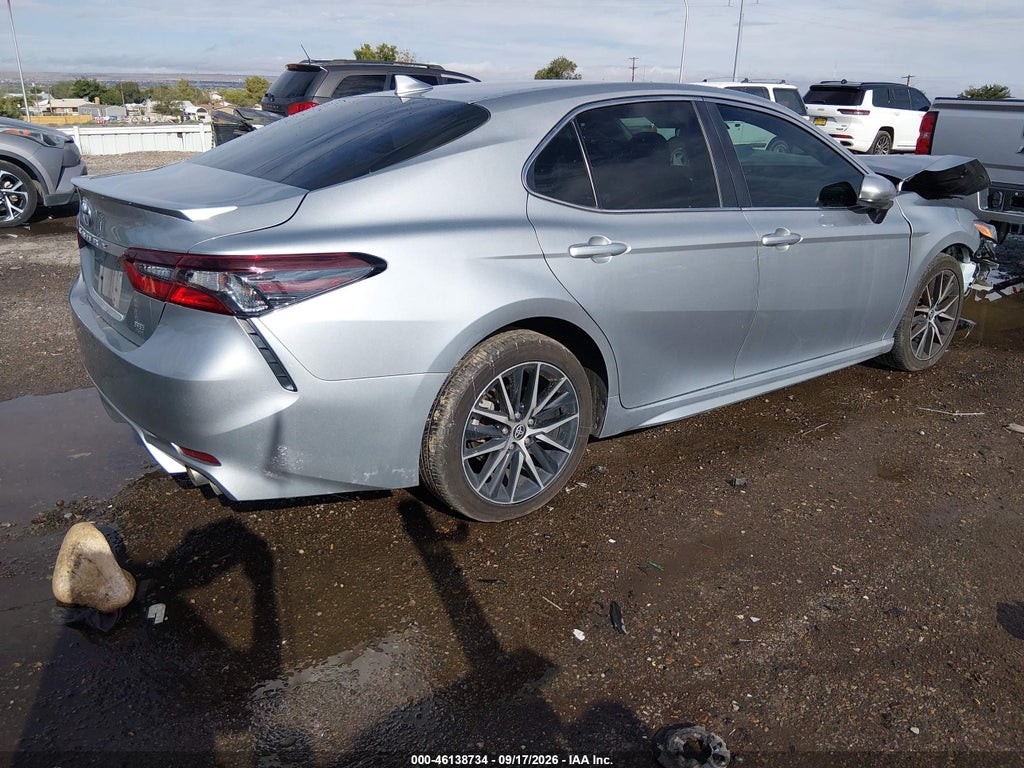 Toyota Camry 2021