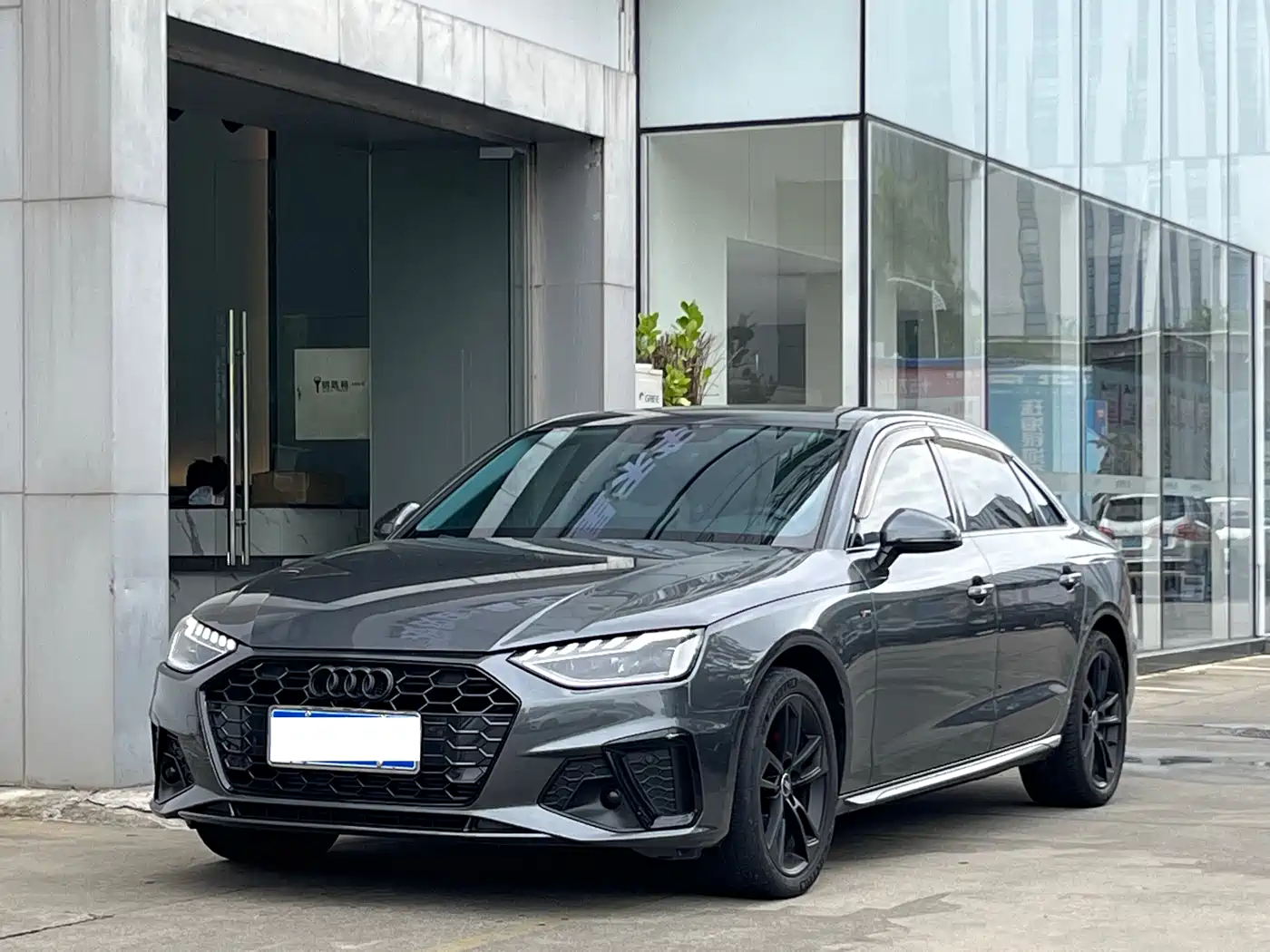 Audi A4 2023