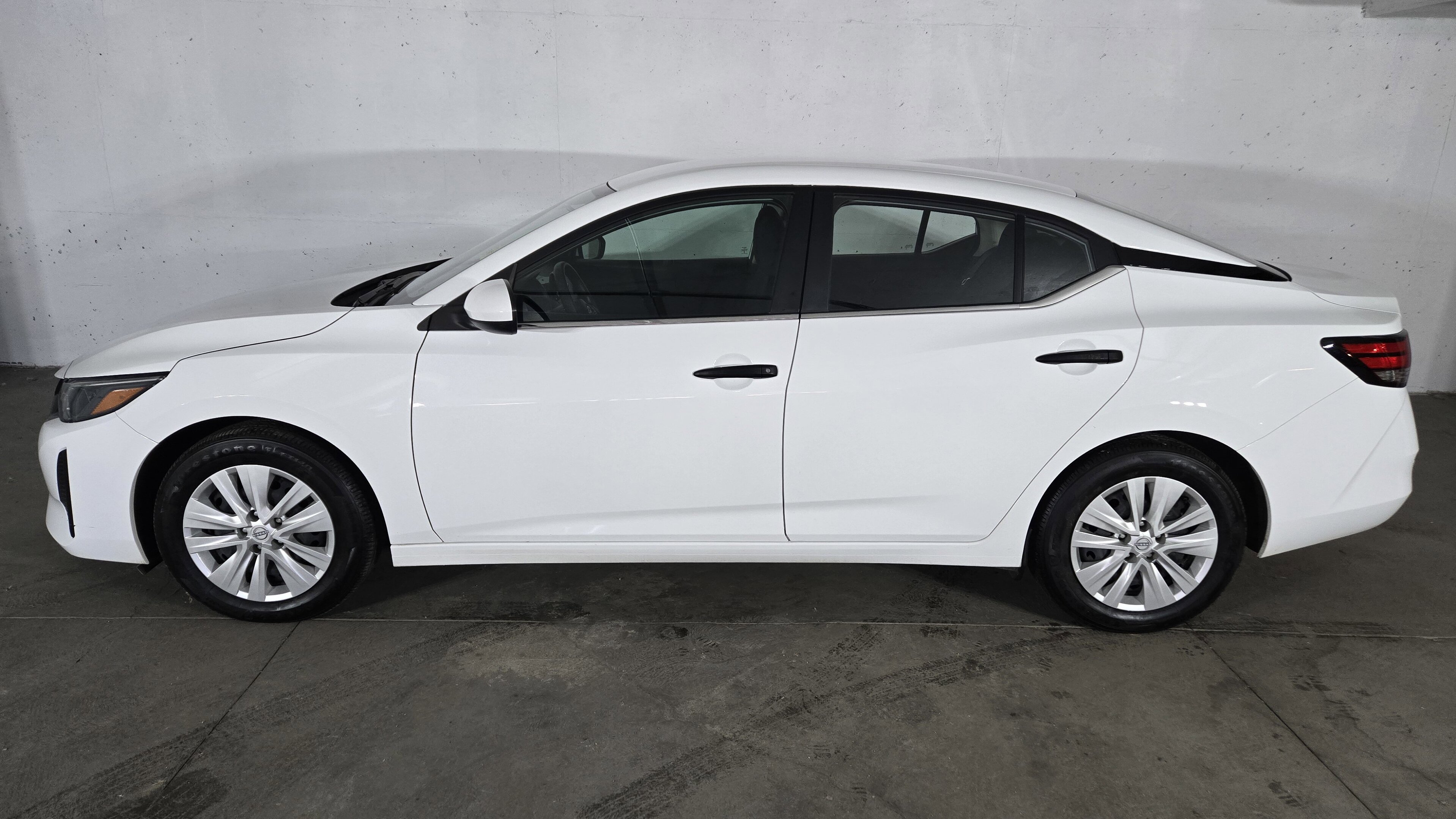 Nissan Sentra 2024
