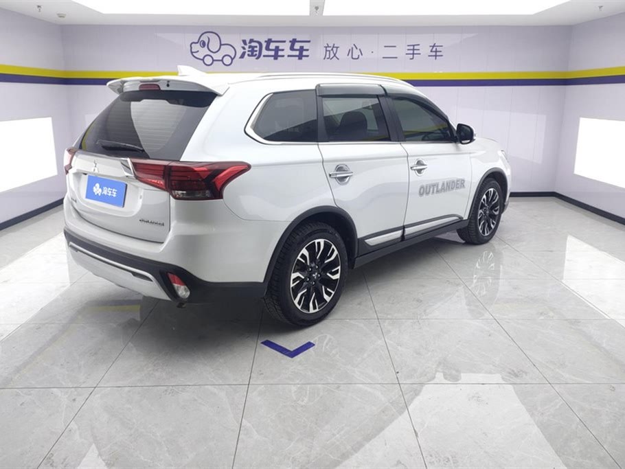 Mitsubishi Outlander 2021