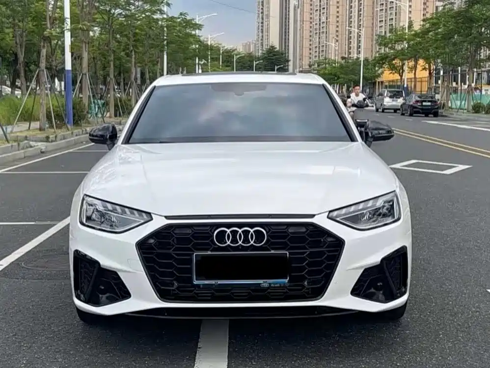 Audi A4 2023