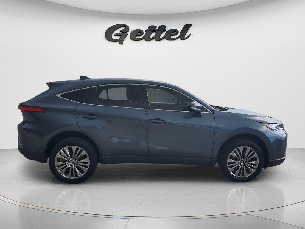 Toyota Venza 2024
